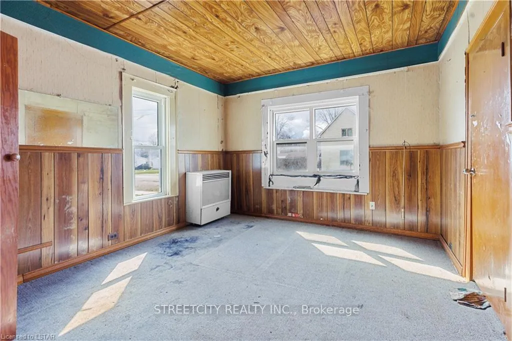 Photo 12 of 398 Brown Street, Chatham-Kent, Dresden — HOMEH