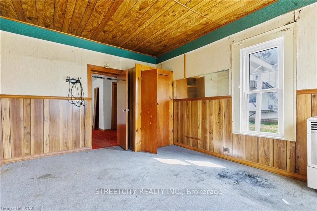 Photo 13 of 398 Brown Street, Chatham-Kent, Dresden — HOMEH