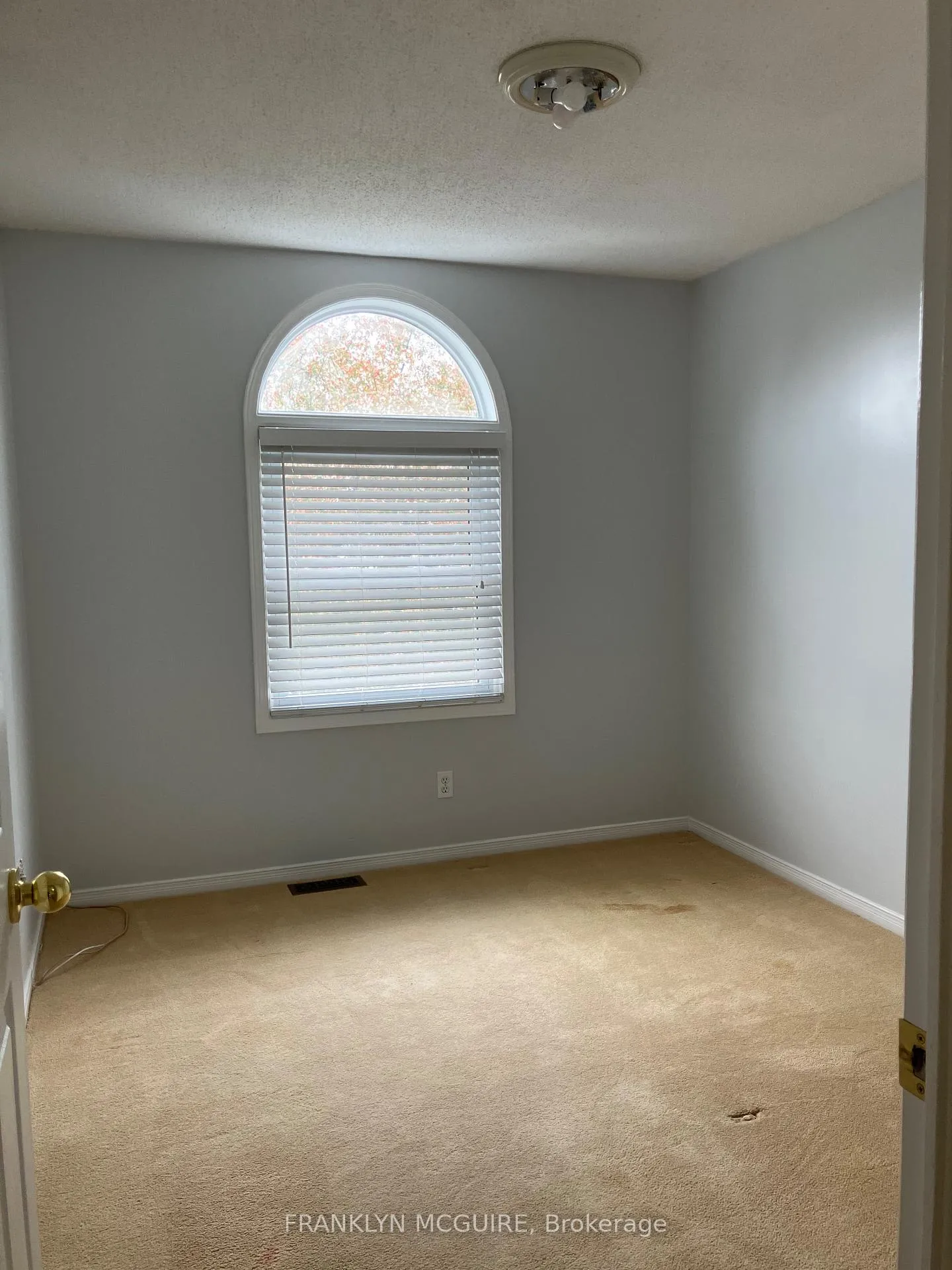 Photo 19 of 22 birchbank Crescent, Ottawa, Kanata - Bridlewood — HOMEH