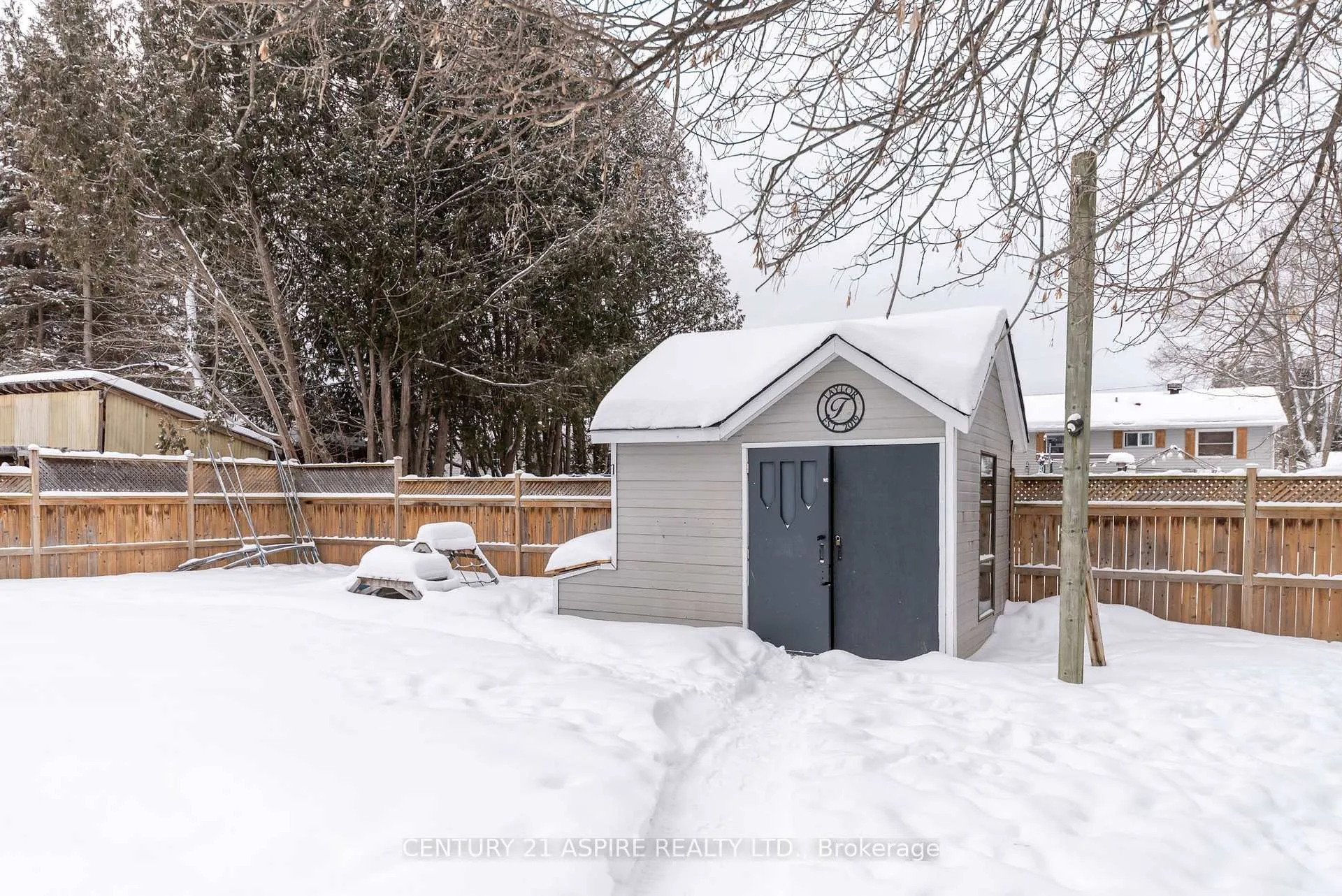 Photo 6 of 25 Doran Street, Petawawa — HOMEH