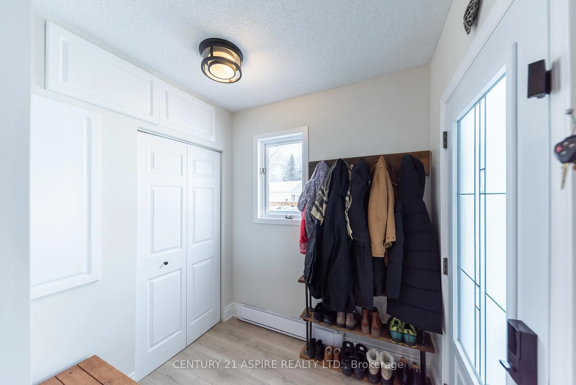 Photo 8 of 25 Doran Street, Petawawa — HOMEH