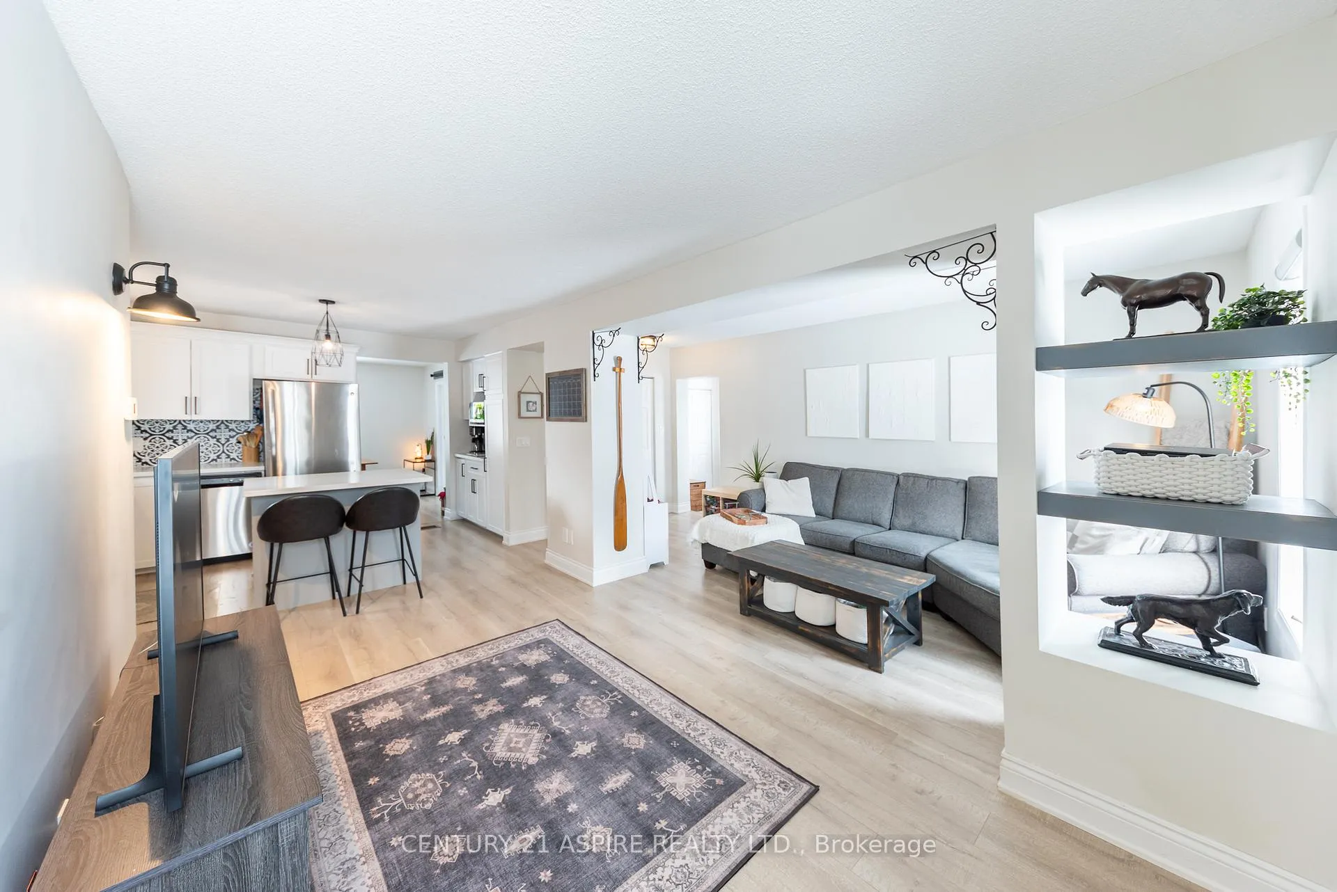 Photo 12 of 25 Doran Street, Petawawa — HOMEH