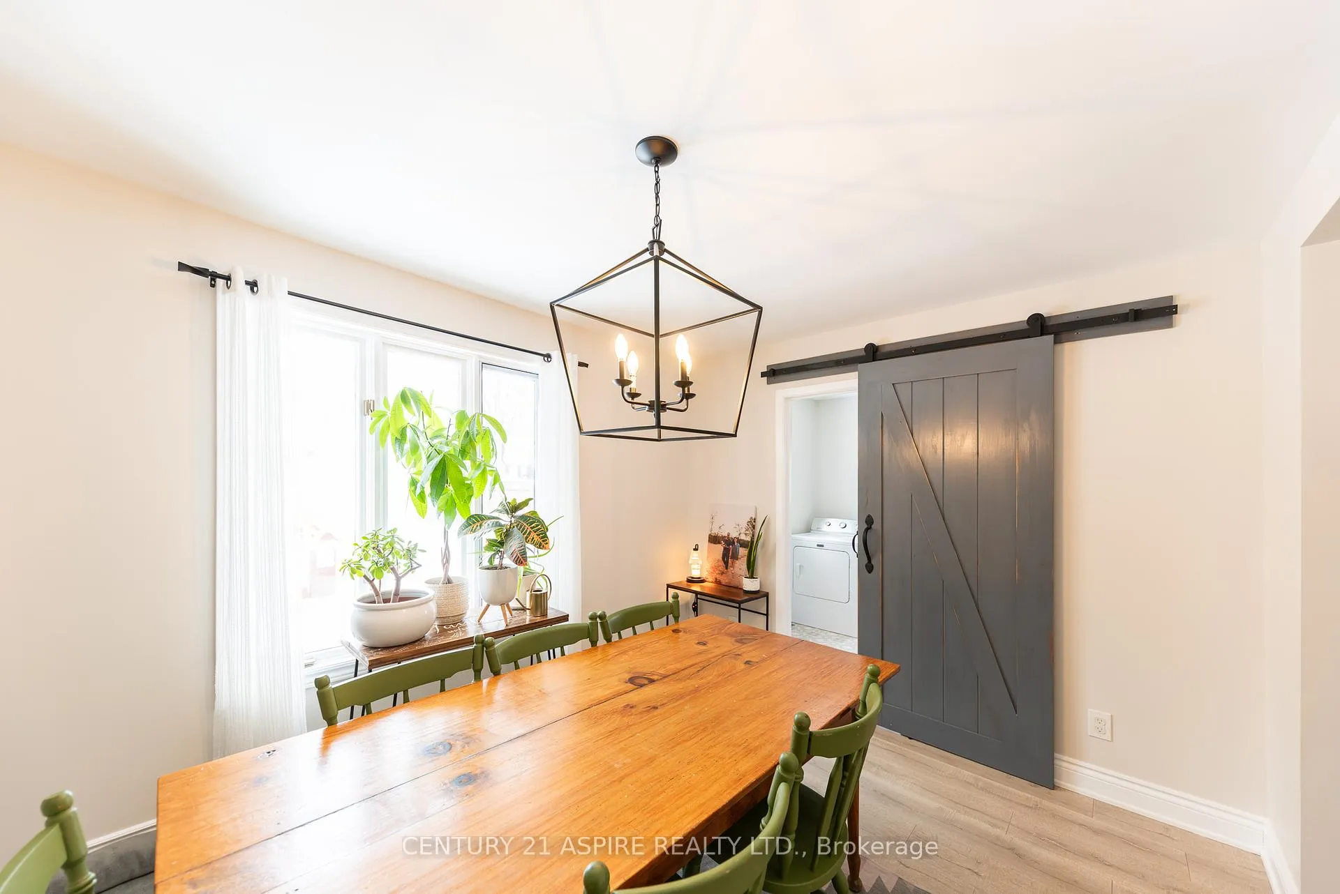 Photo 20 of 25 Doran Street, Petawawa — HOMEH