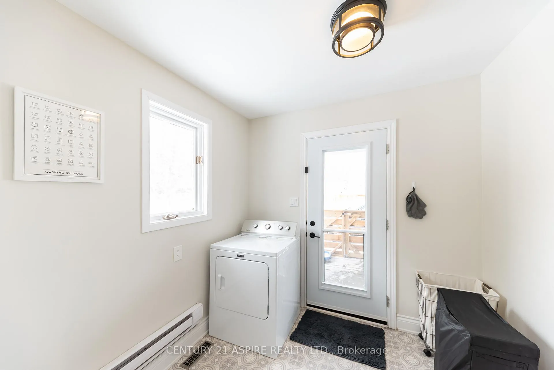 Photo 22 of 25 Doran Street, Petawawa — HOMEH