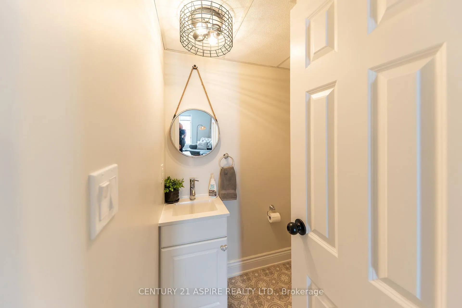 Photo 24 of 25 Doran Street, Petawawa — HOMEH