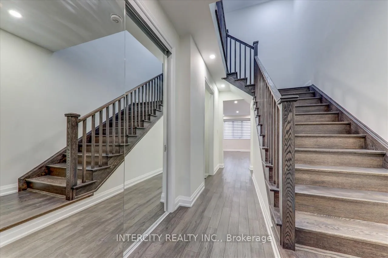 Photo 6 of 27 Broden Crescent, Whitby, Rural Whitby — HOMEH