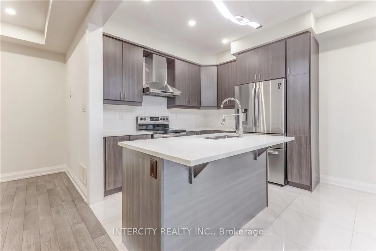 Photo 13 of 27 Broden Crescent, Whitby, Rural Whitby — HOMEH