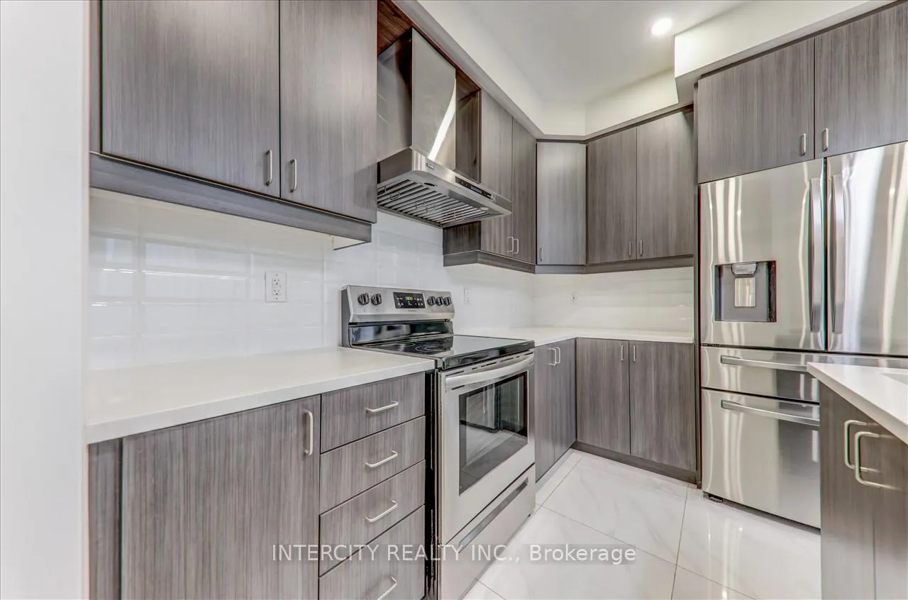 Photo 14 of 27 Broden Crescent, Whitby, Rural Whitby — HOMEH