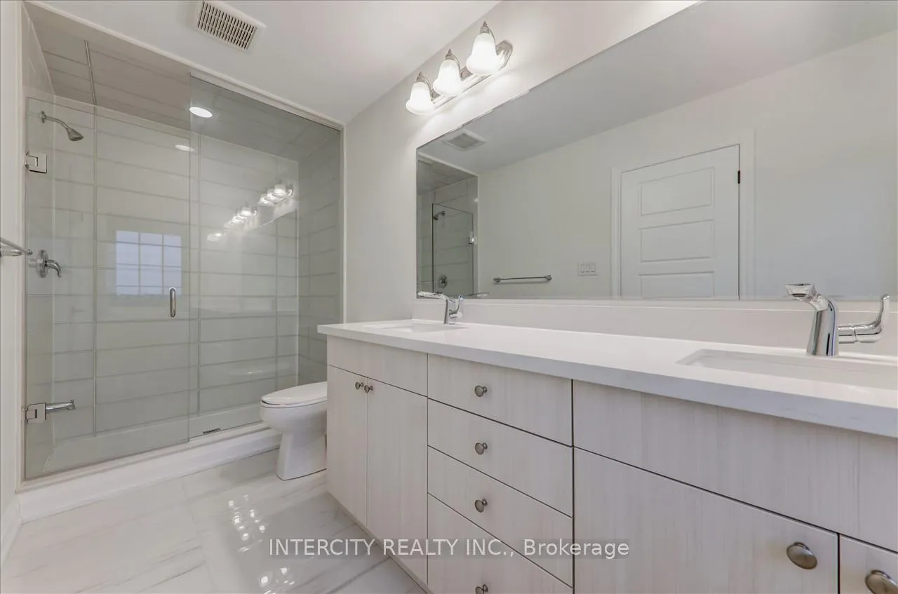 Photo 19 of 27 Broden Crescent, Whitby, Rural Whitby — HOMEH