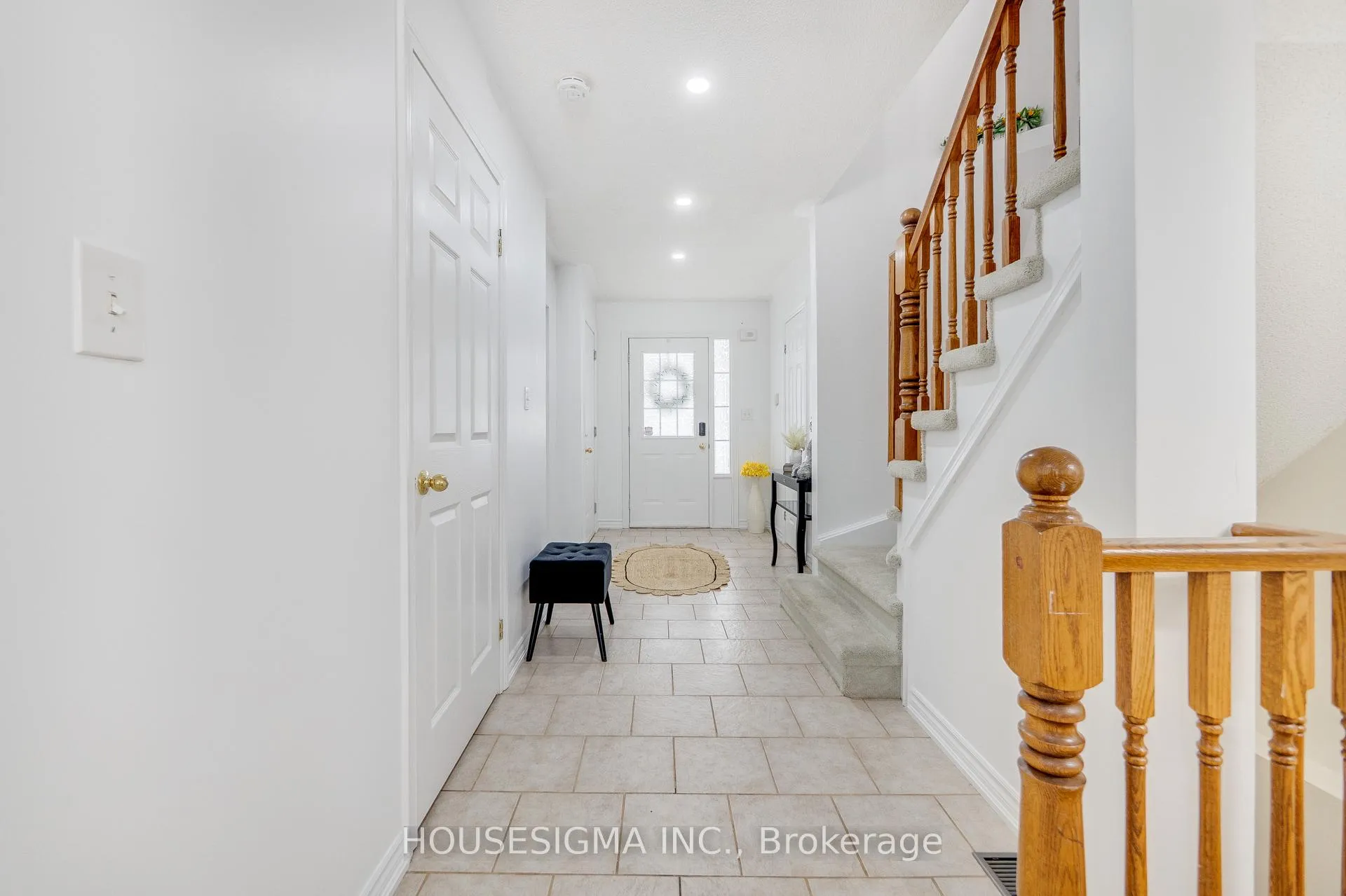 Photo 8 of 81 Kendrick Court, Hamilton, Ancaster — HOMEH