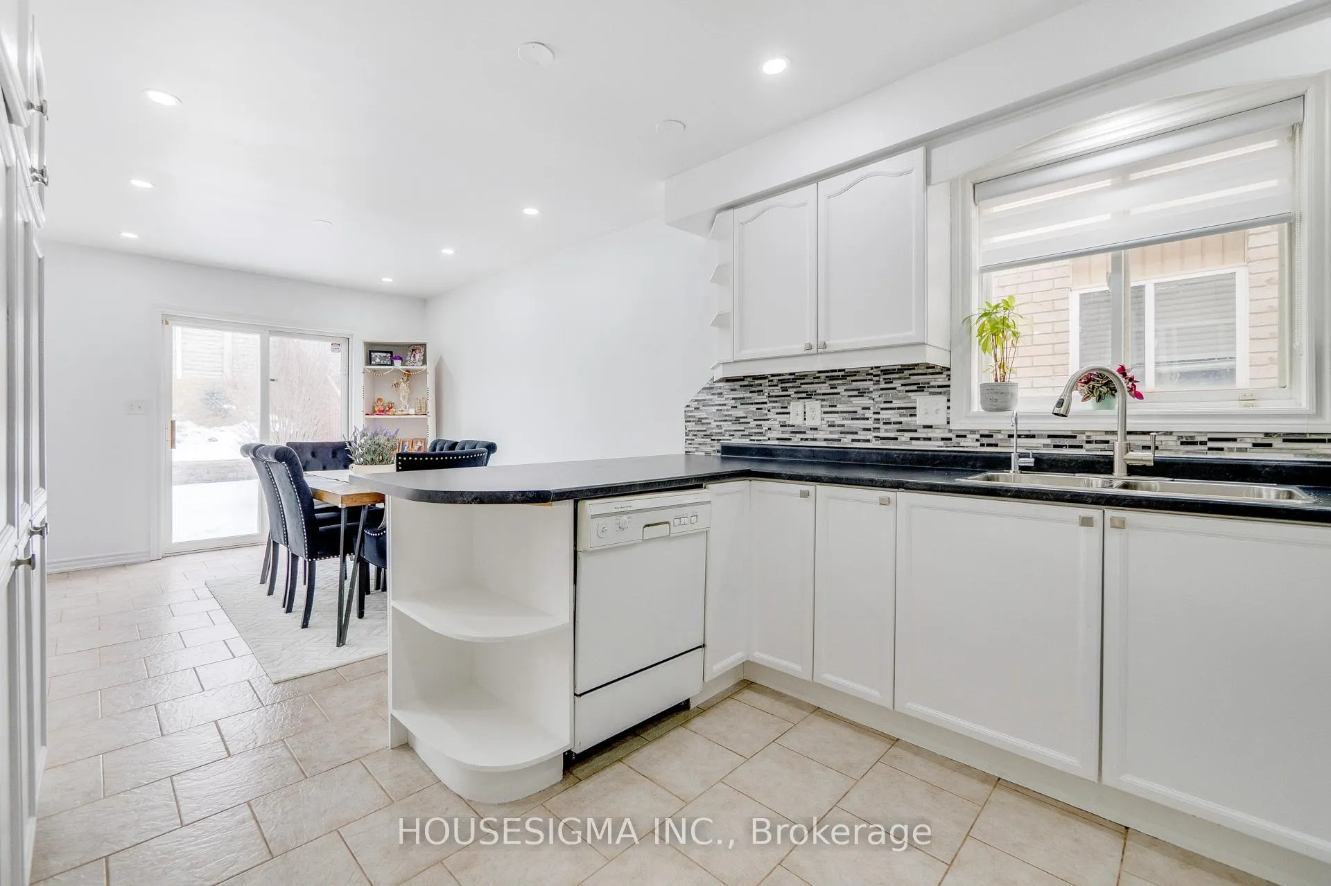 Photo 21 of 81 Kendrick Court, Hamilton, Ancaster — HOMEH