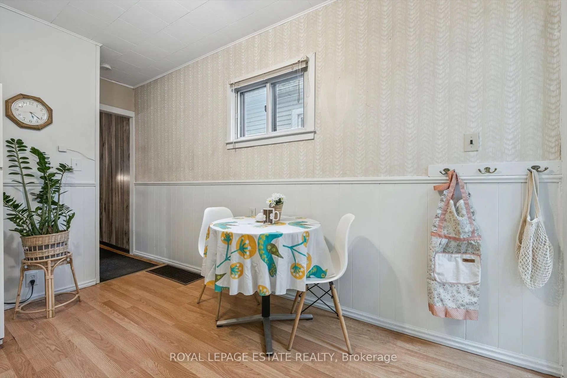 Photo 11 of 335 Craven Road N, Toronto, Greenwood-Coxwell — HOMEH
