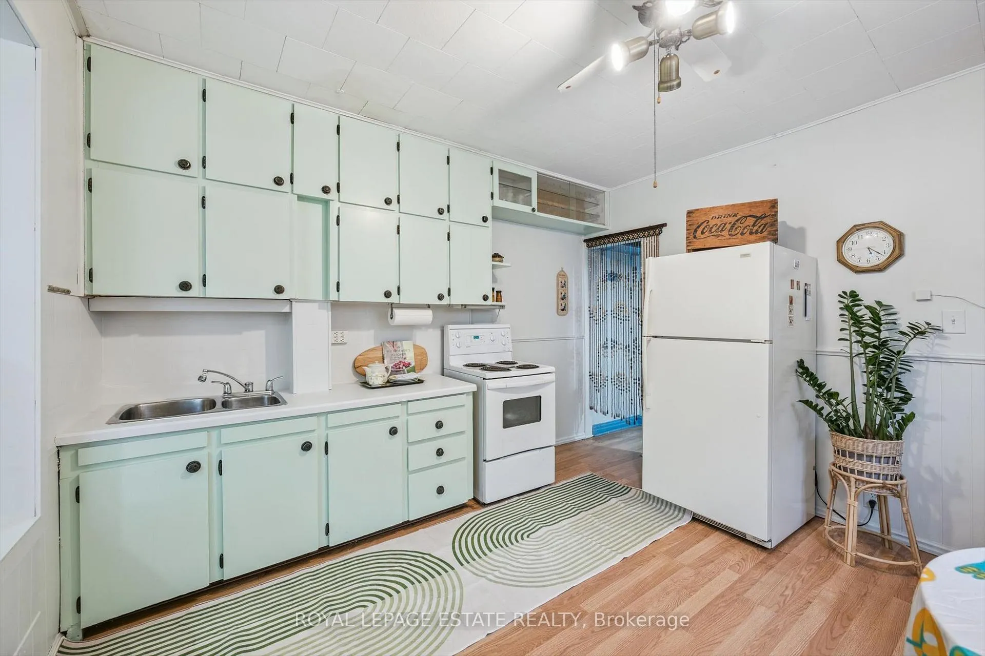 Photo 12 of 335 Craven Road N, Toronto, Greenwood-Coxwell — HOMEH