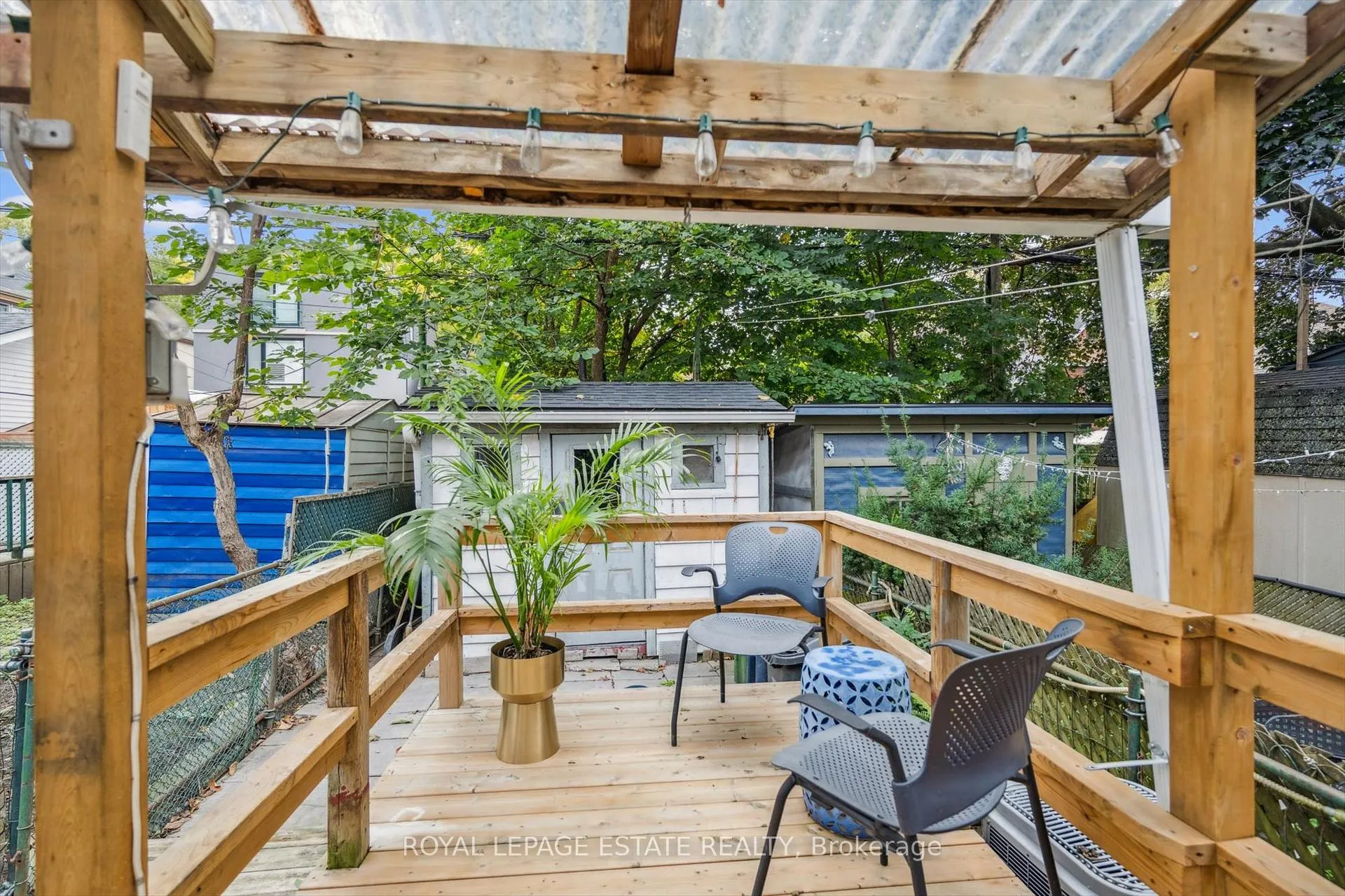 Photo 13 of 335 Craven Road N, Toronto, Greenwood-Coxwell — HOMEH
