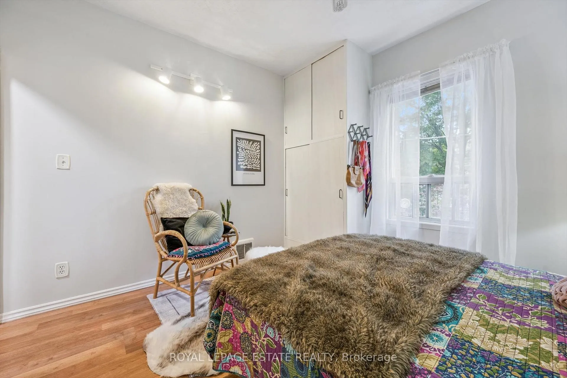 Photo 15 of 335 Craven Road N, Toronto, Greenwood-Coxwell — HOMEH