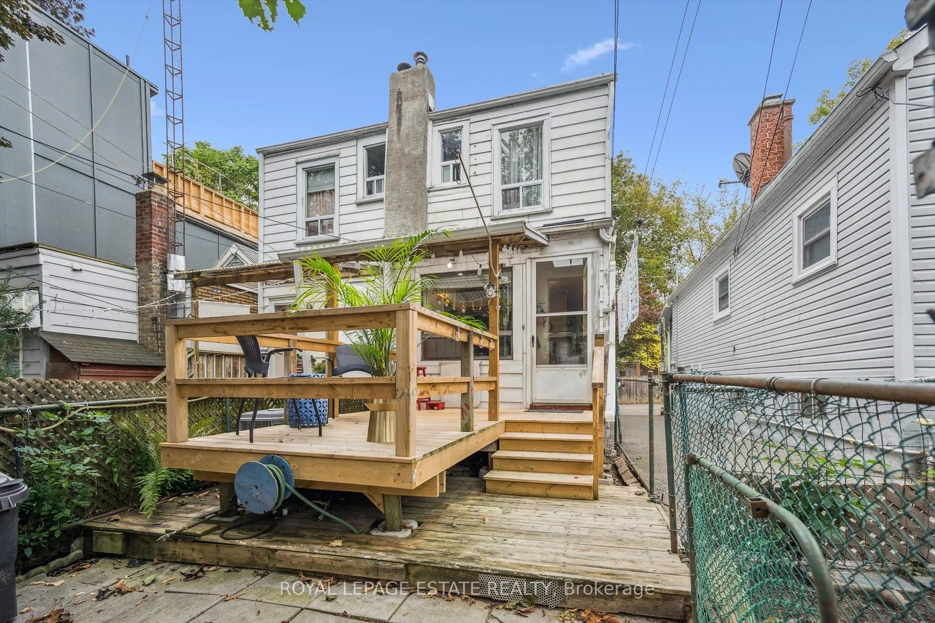 Photo 20 of 335 Craven Road N, Toronto, Greenwood-Coxwell — HOMEH