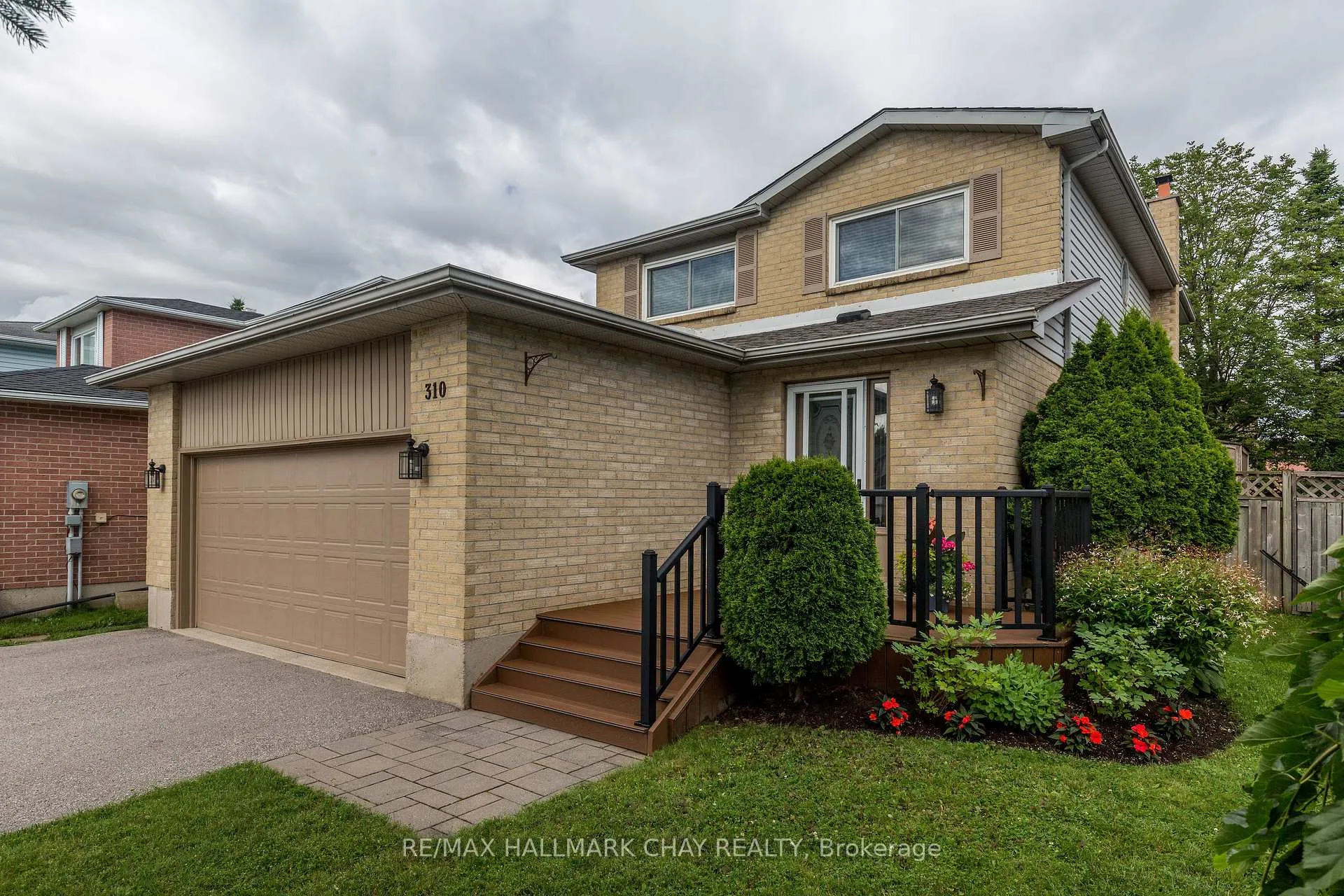 Photo 2 of 310 Hickling Trail, Barrie, Grove East — HOMEH