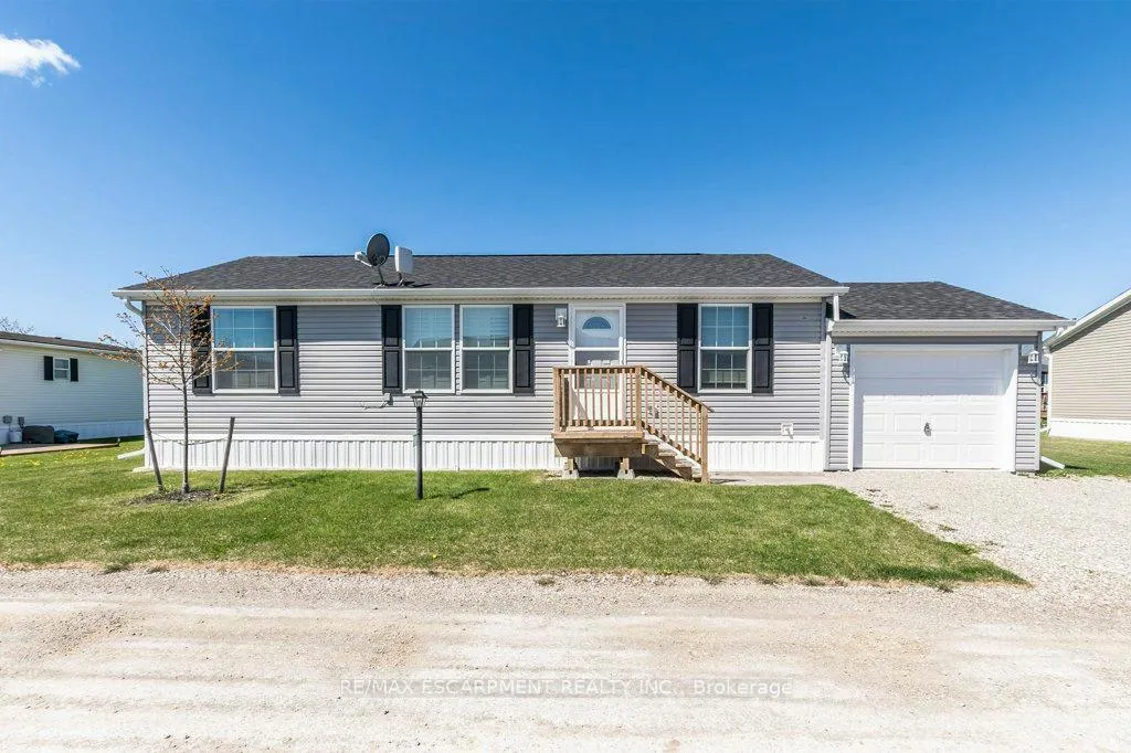 Photo 1 of 9 Hickory Hollow, Haldimand, Nanticoke — HOMEH