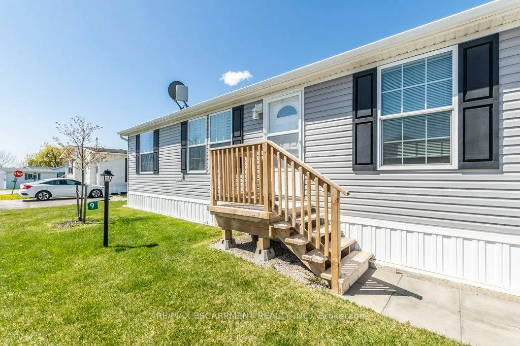 Photo 4 of 9 Hickory Hollow, Haldimand, Nanticoke — HOMEH