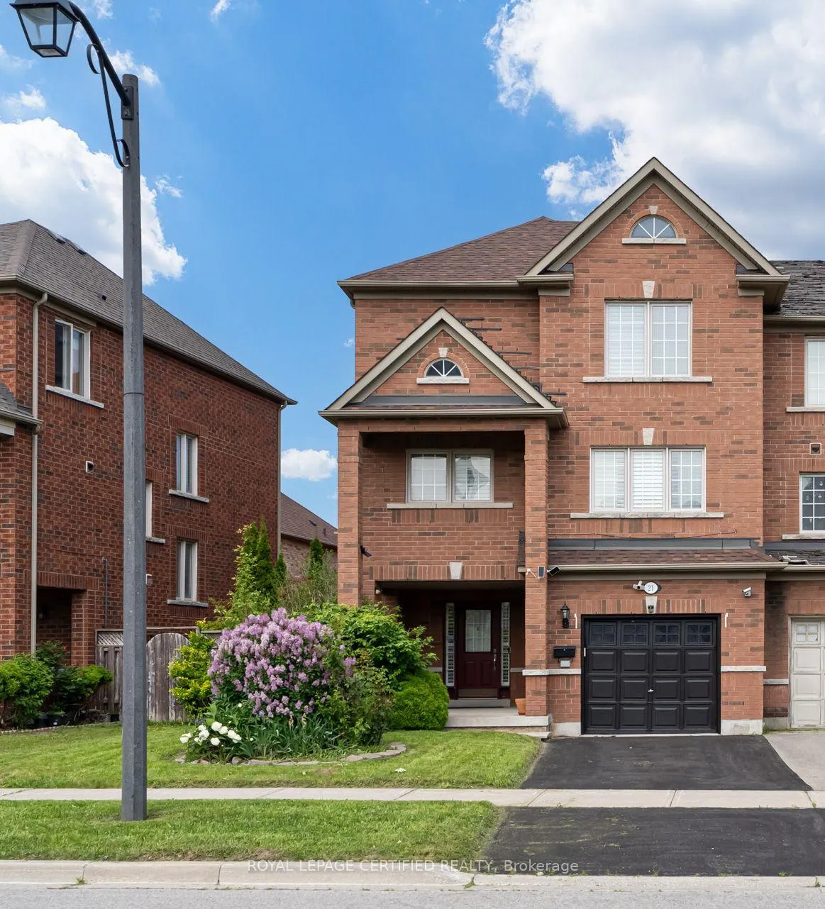 Front of 21 Polarlights Way