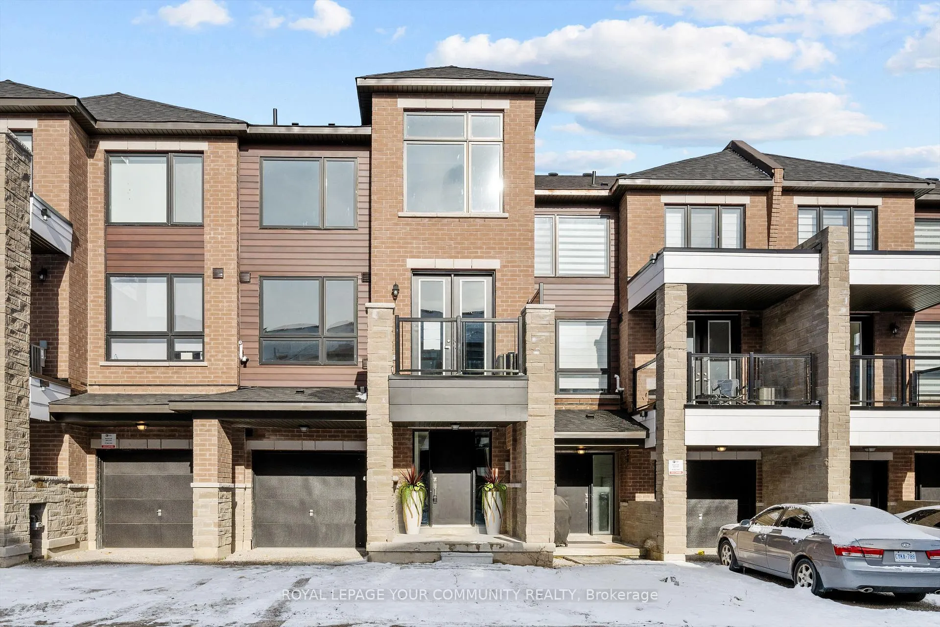 Photo 1 of 43 Spry Lane, Barrie, Innis-Shore — HOMEH