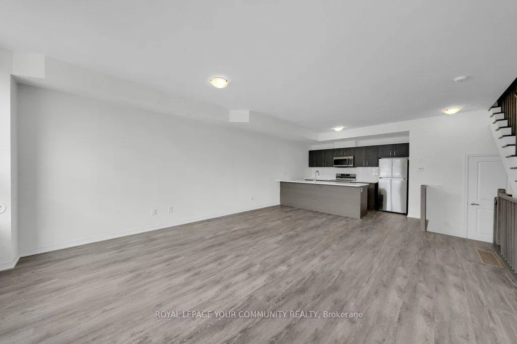Photo 14 of 43 Spry Lane, Barrie, Innis-Shore — HOMEH