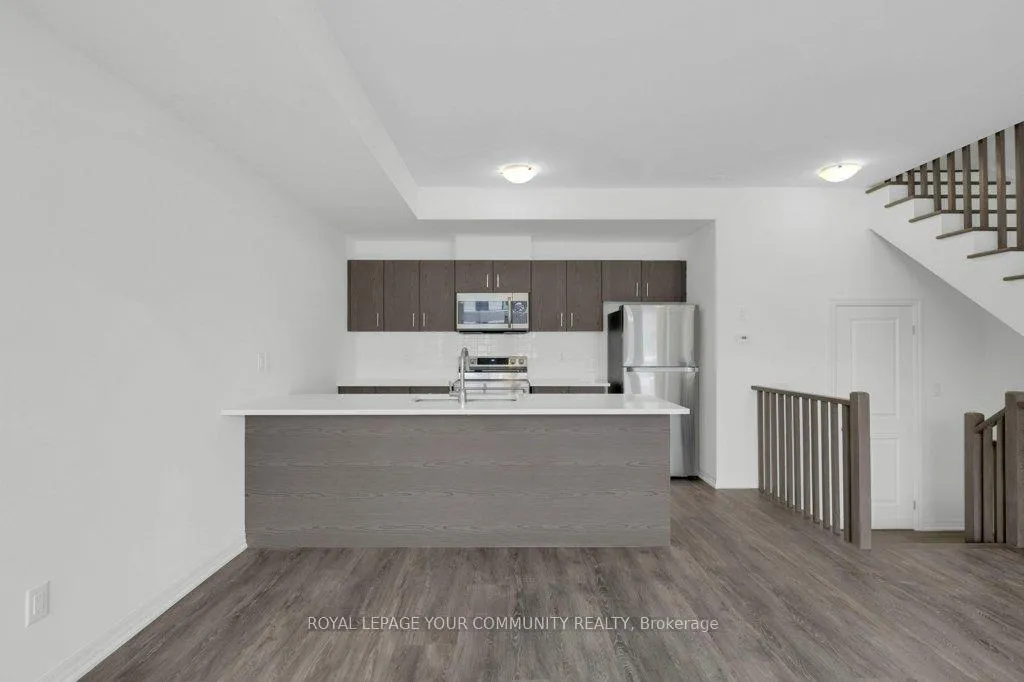Photo 16 of 43 Spry Lane, Barrie, Innis-Shore — HOMEH