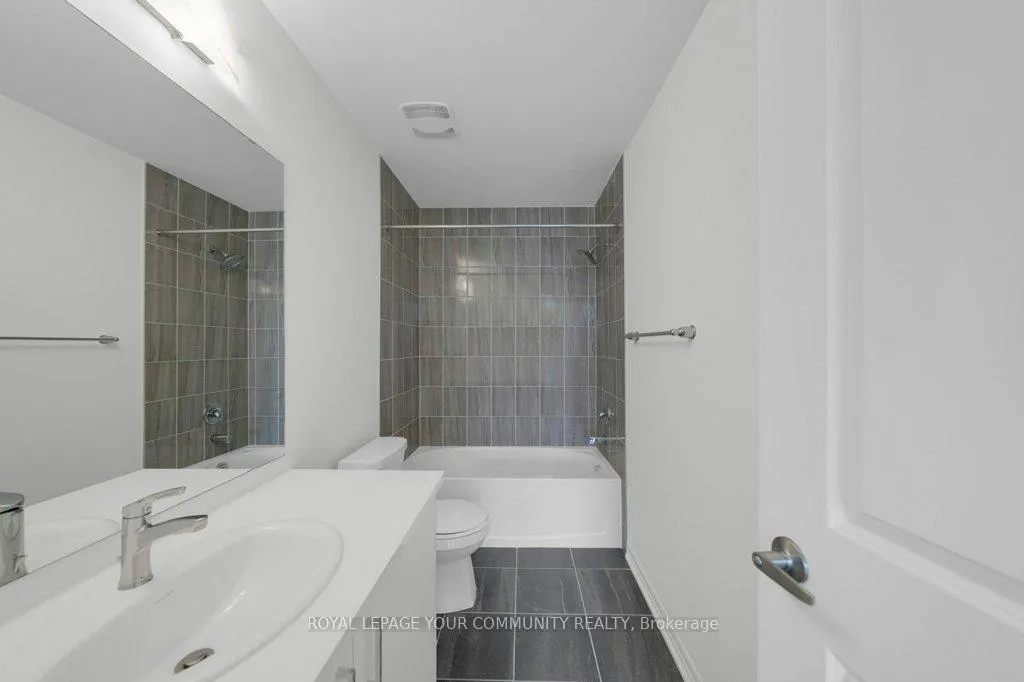 Photo 39 of 43 Spry Lane, Barrie, Innis-Shore — HOMEH