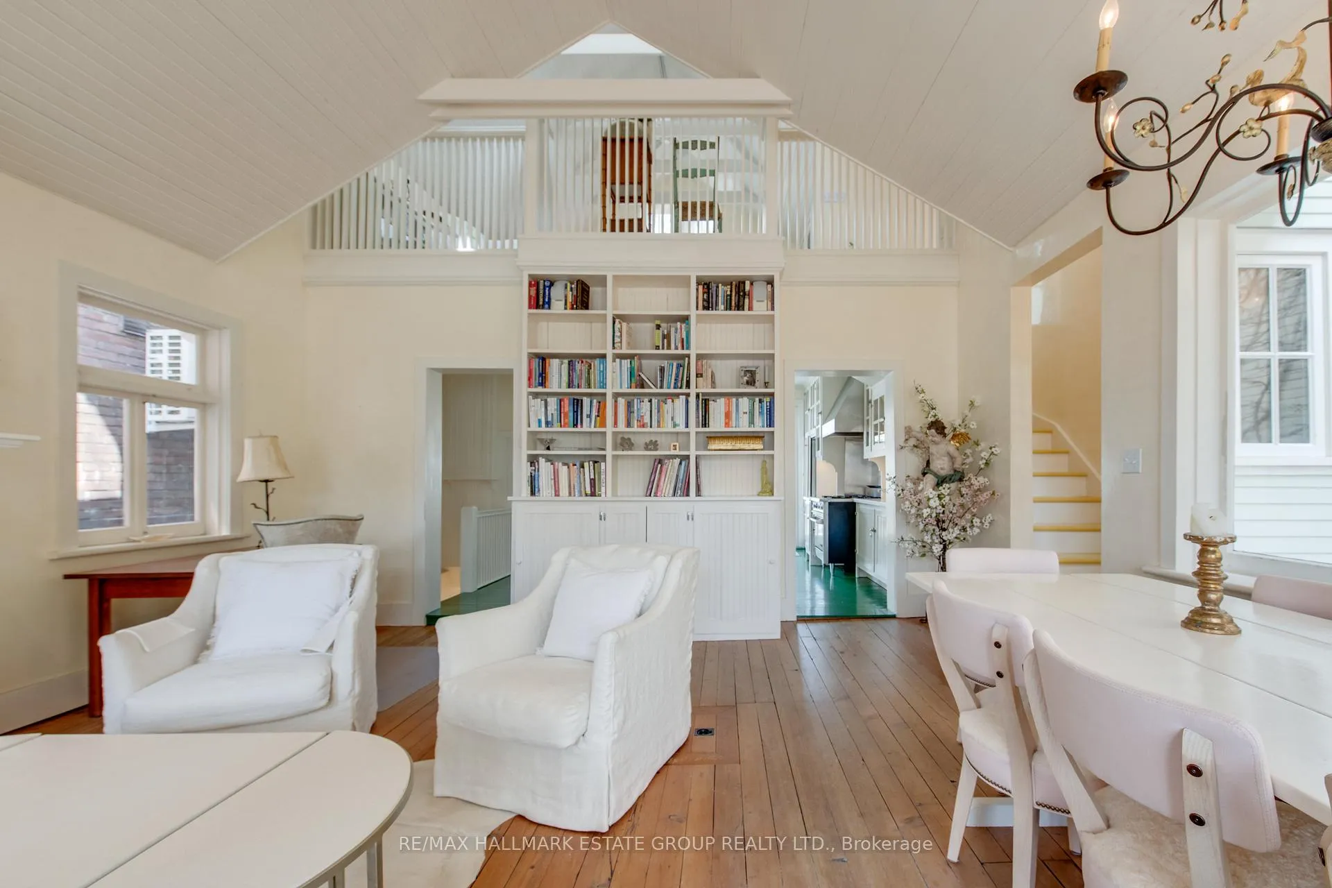 Photo 12 of 223 Waverley Road, Toronto, The Beaches — HOMEH