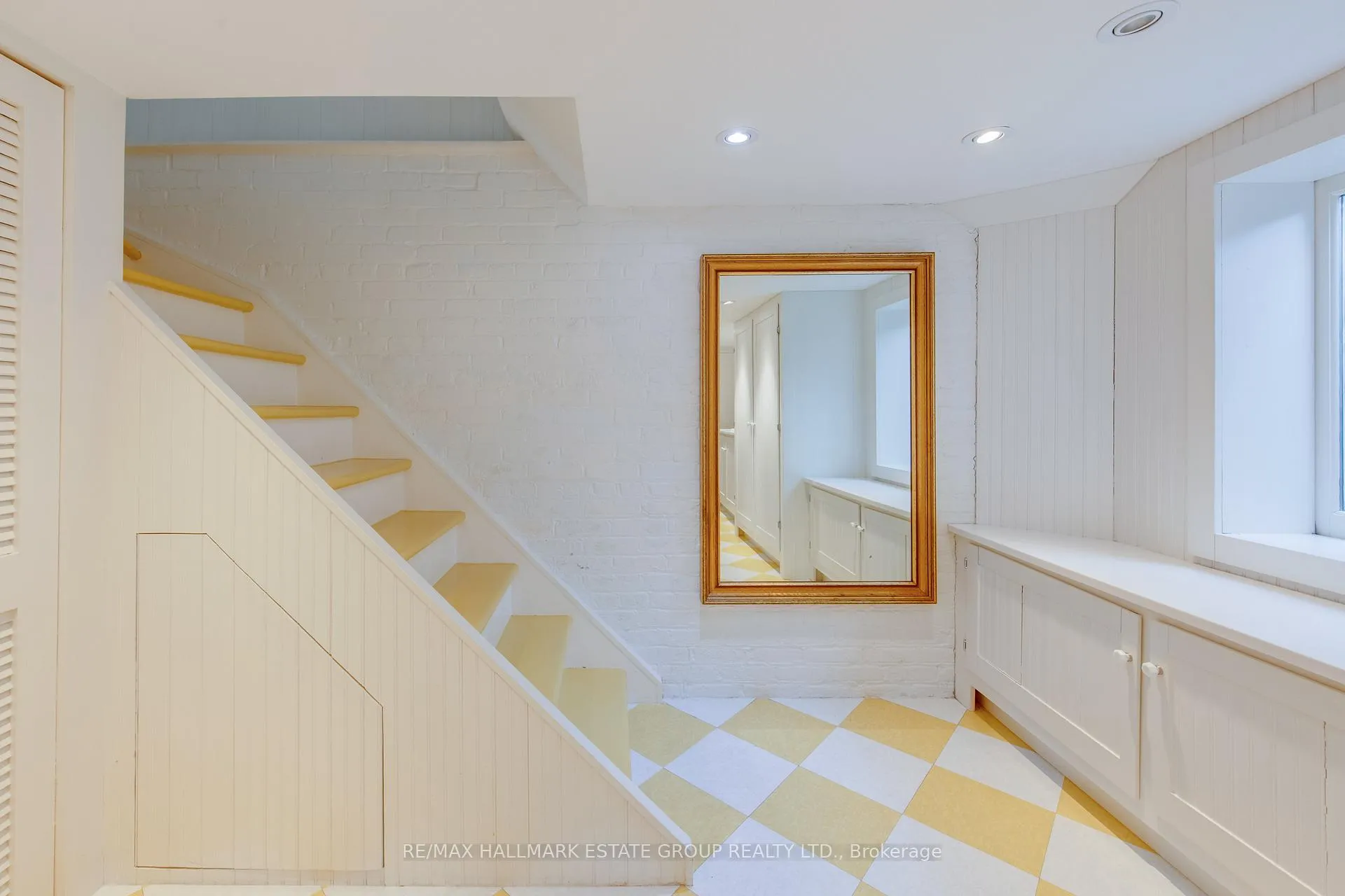 Photo 34 of 223 Waverley Road, Toronto, The Beaches — HOMEH