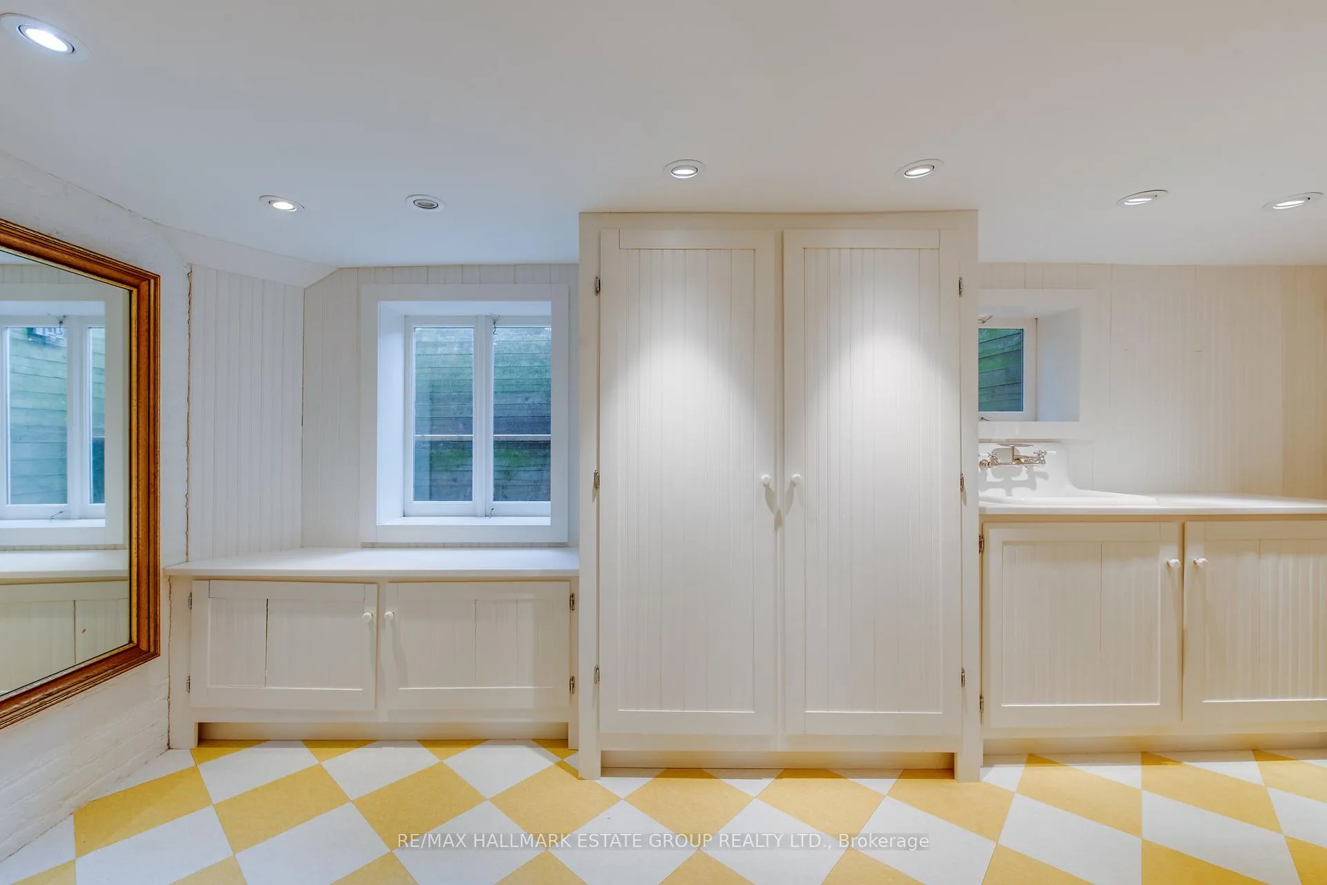 Photo 38 of 223 Waverley Road, Toronto, The Beaches — HOMEH