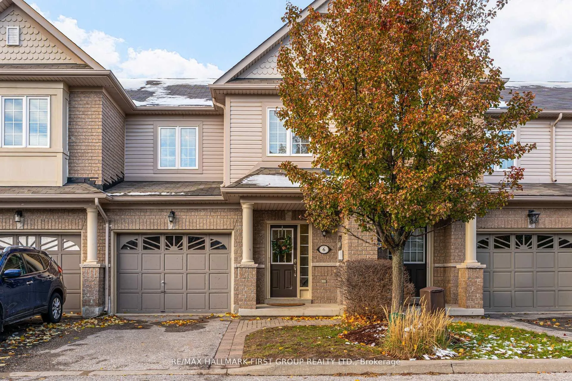 Photo 1 of 6 Lander Crescent, Clarington, Bowmanville — HOMEH