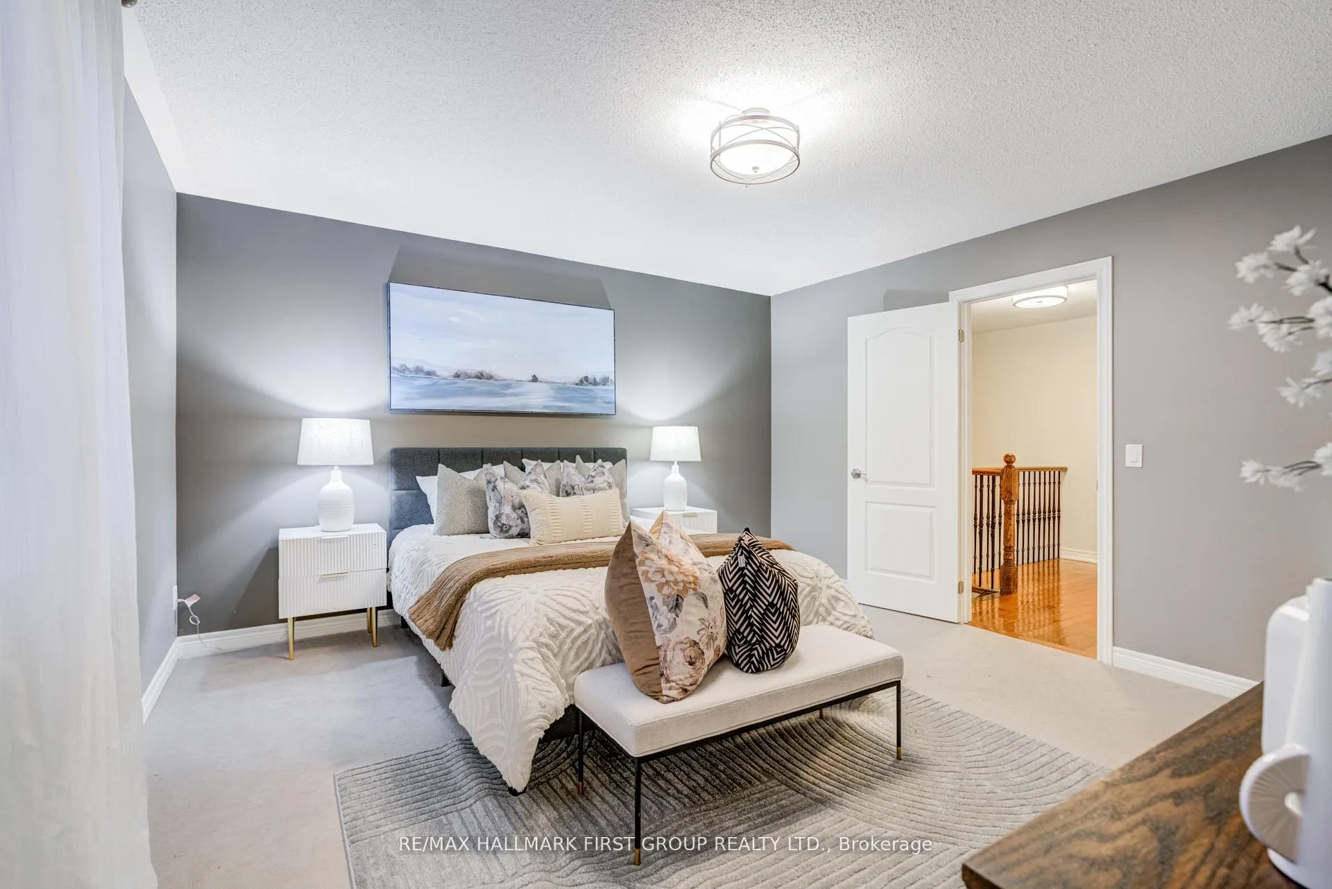 Photo 12 of 6 Lander Crescent, Clarington, Bowmanville — HOMEH