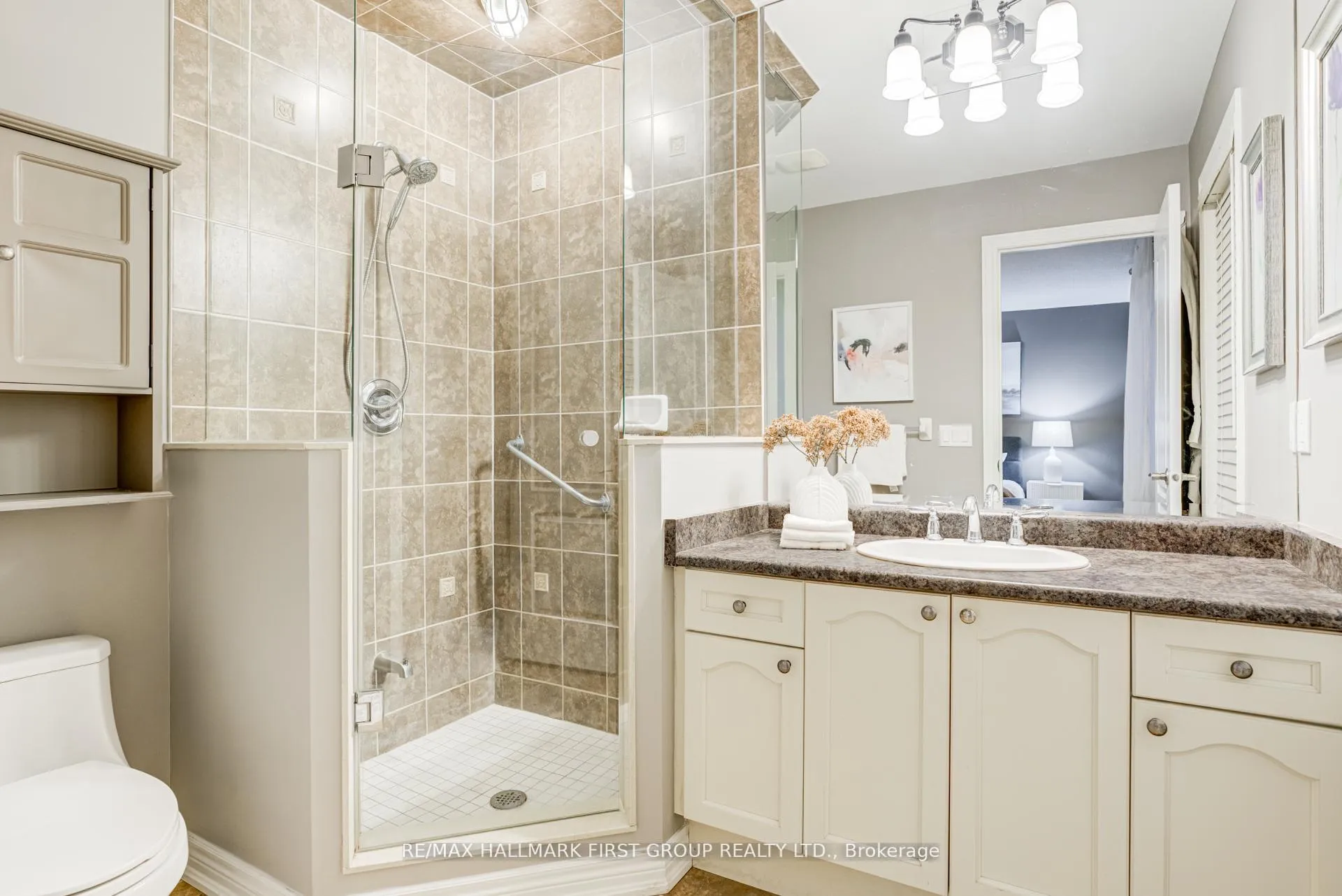 Photo 13 of 6 Lander Crescent, Clarington, Bowmanville — HOMEH