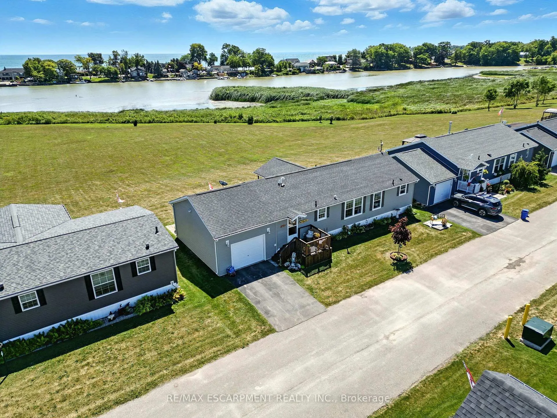 Photo 2 of 55 Riverbend Crescent, Haldimand, Nanticoke — HOMEH