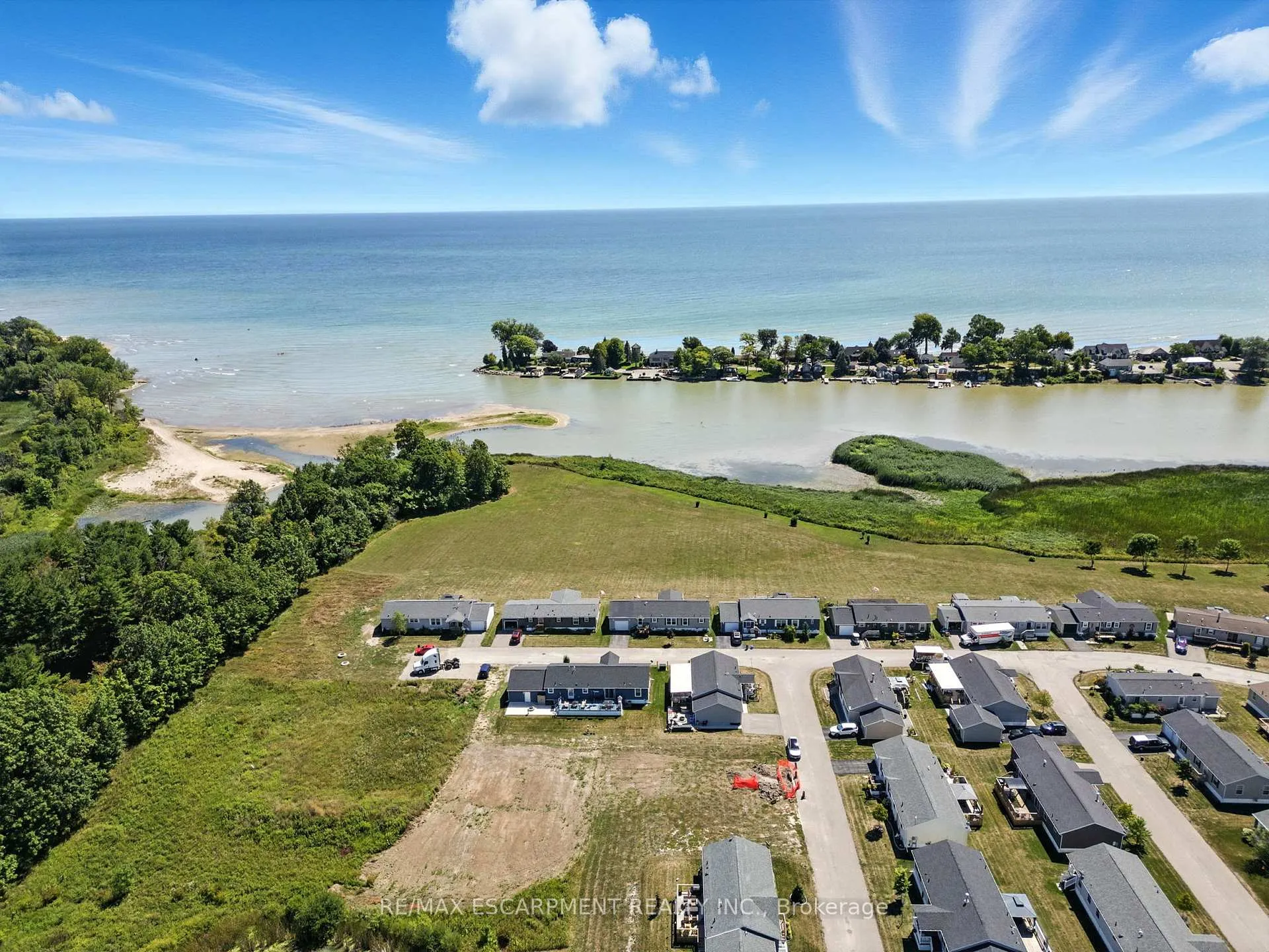 Photo 7 of 55 Riverbend Crescent, Haldimand, Nanticoke — HOMEH
