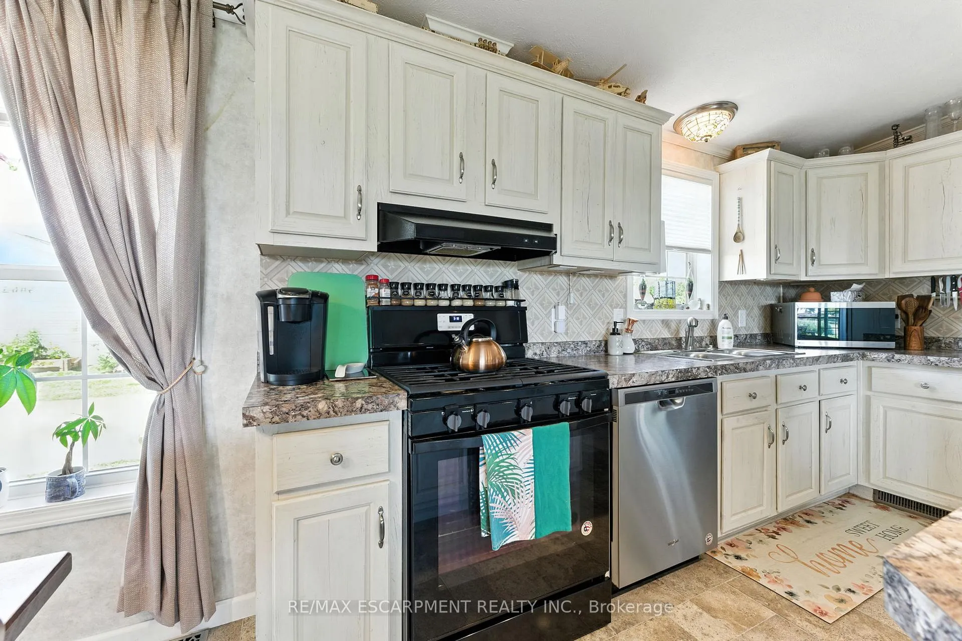 Photo 24 of 55 Riverbend Crescent, Haldimand, Nanticoke — HOMEH