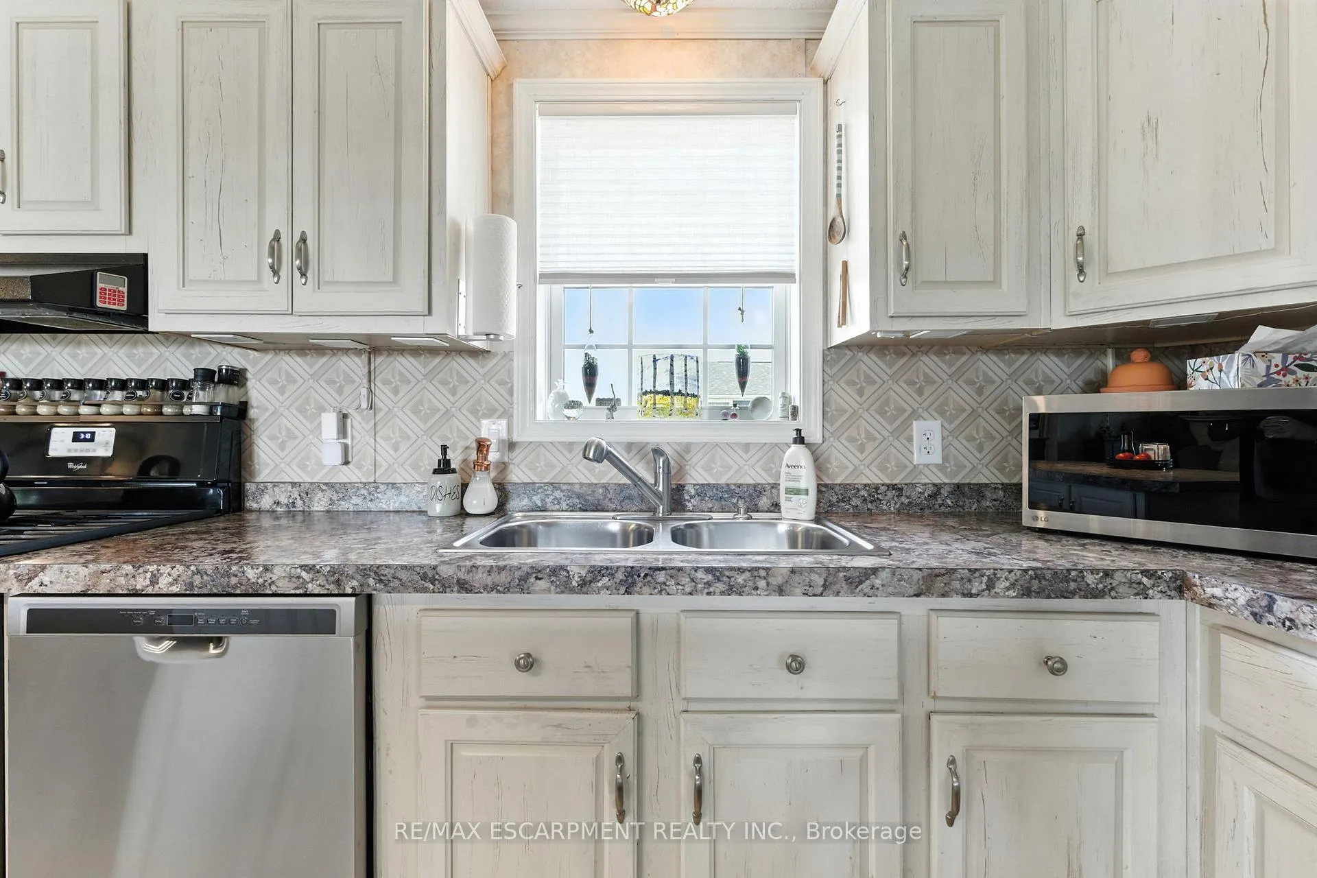 Photo 25 of 55 Riverbend Crescent, Haldimand, Nanticoke — HOMEH