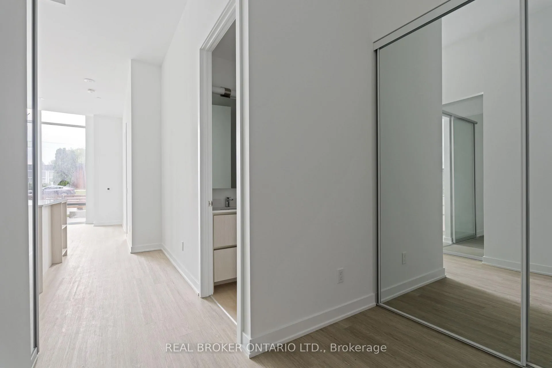 Photo 8 of Unit 104, 8188 Yonge Street, Vaughan, Uplands — HOMEH
