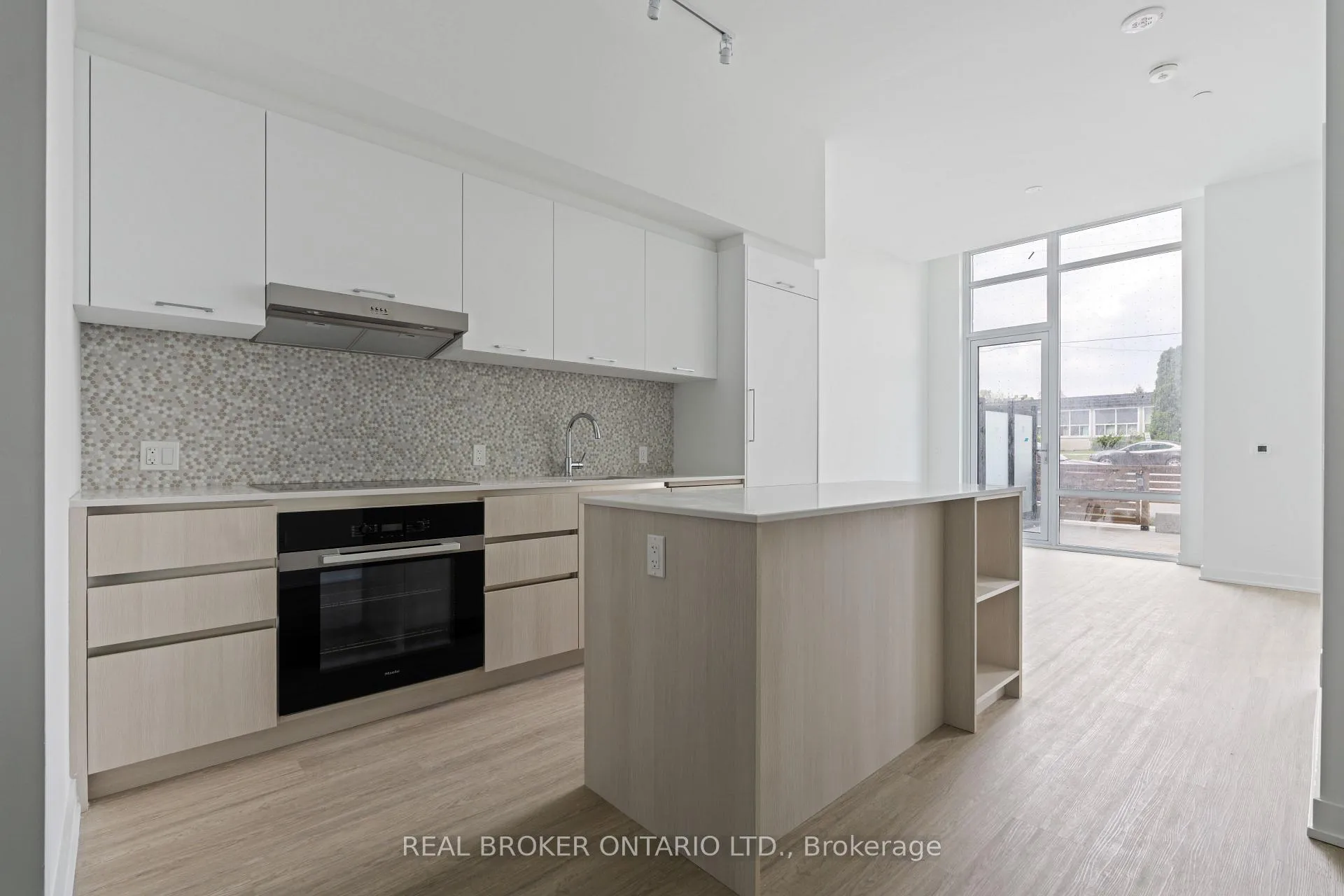 Photo 9 of Unit 104, 8188 Yonge Street, Vaughan, Uplands — HOMEH