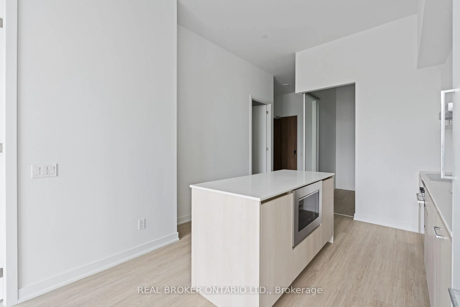 Photo 13 of Unit 104, 8188 Yonge Street, Vaughan, Uplands — HOMEH