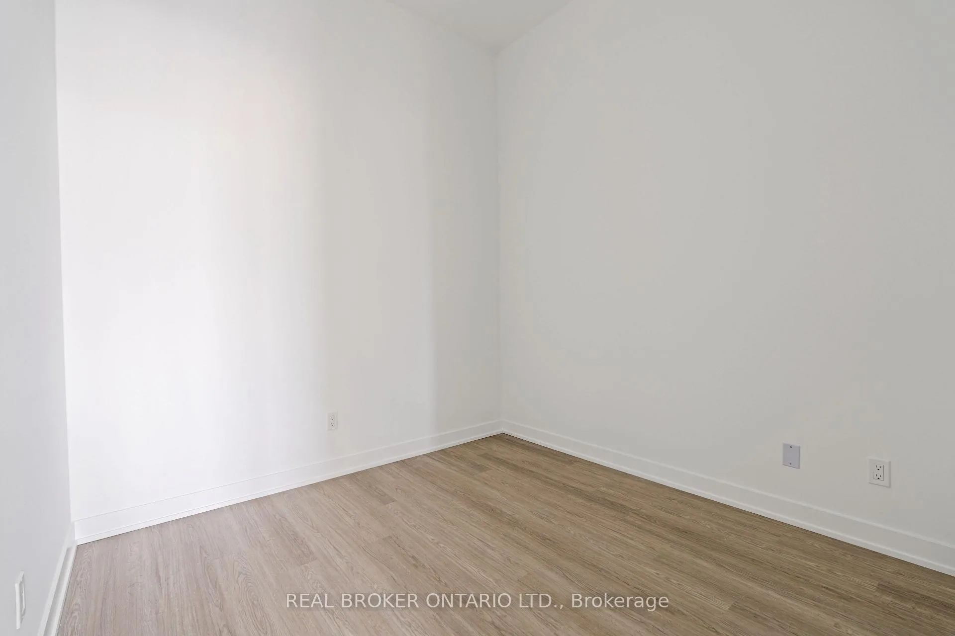 Photo 15 of Unit 104, 8188 Yonge Street, Vaughan, Uplands — HOMEH