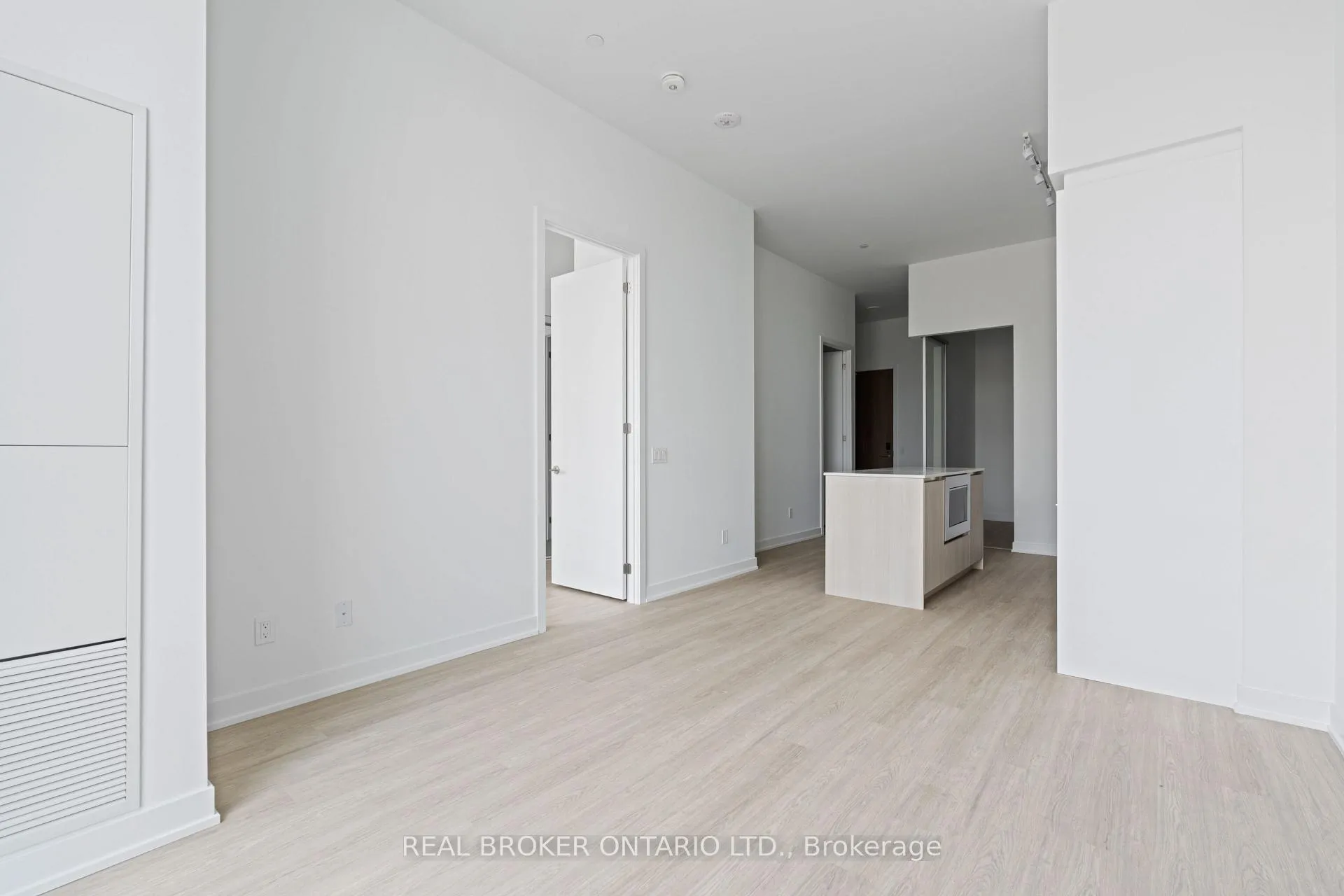 Photo 17 of Unit 104, 8188 Yonge Street, Vaughan, Uplands — HOMEH