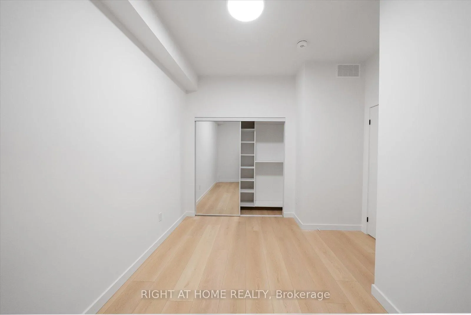 Photo 9 of Unit 1, 367 Howland Avenue, Toronto, Casa Loma — HOMEH