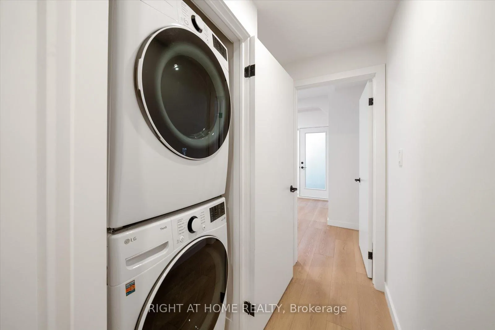 Photo 10 of Unit 1, 367 Howland Avenue, Toronto, Casa Loma — HOMEH