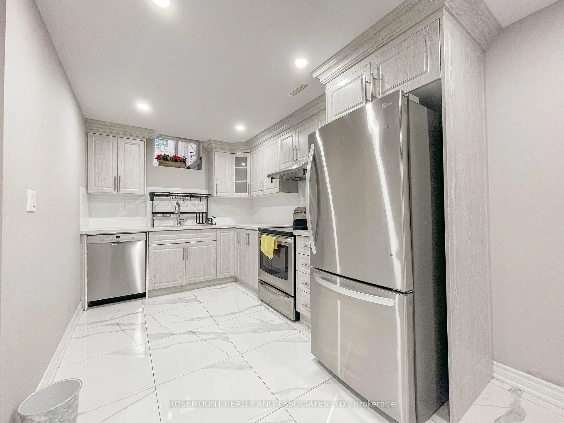 Photo 3 of 101 Gennela Square, Scarborough, Rouge — HOMEH
