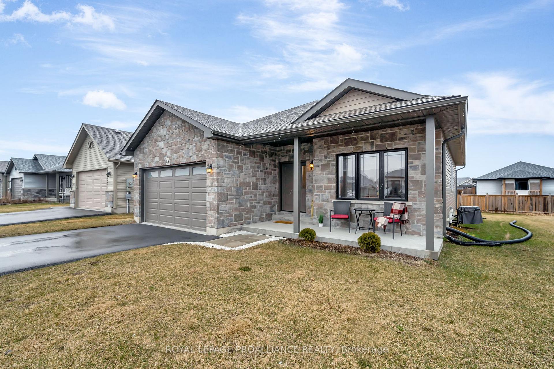 Photo 2 of 119 Sienna Avenue, Belleville, Belleville Ward — HOMEH