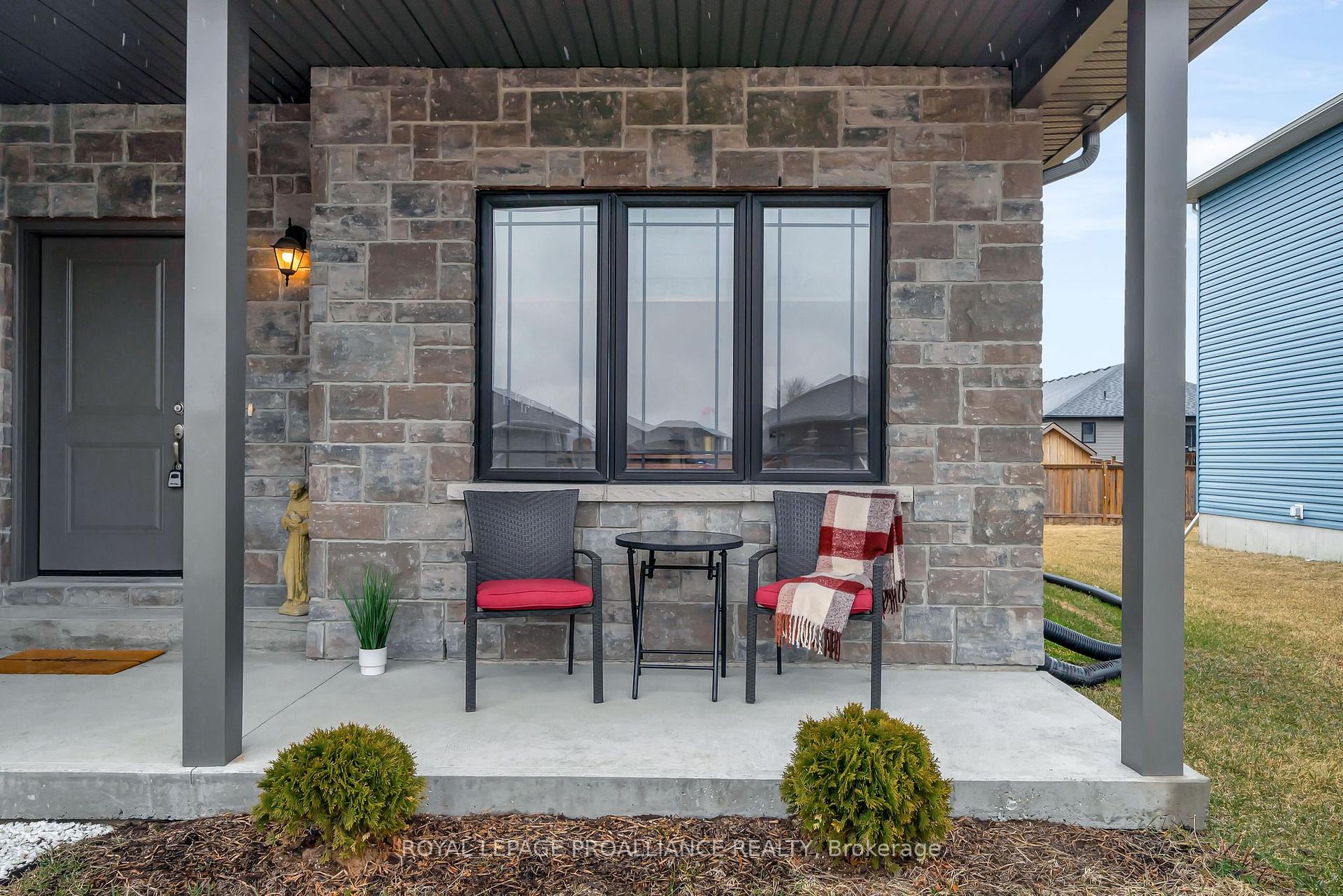 Photo 3 of 119 Sienna Avenue, Belleville, Belleville Ward — HOMEH