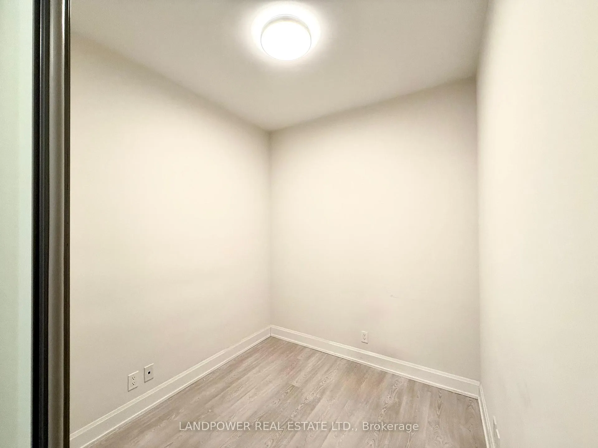 Photo 14 of Unit 1009, 38 Water Walk Drive, Markham, Unionville — HOMEH