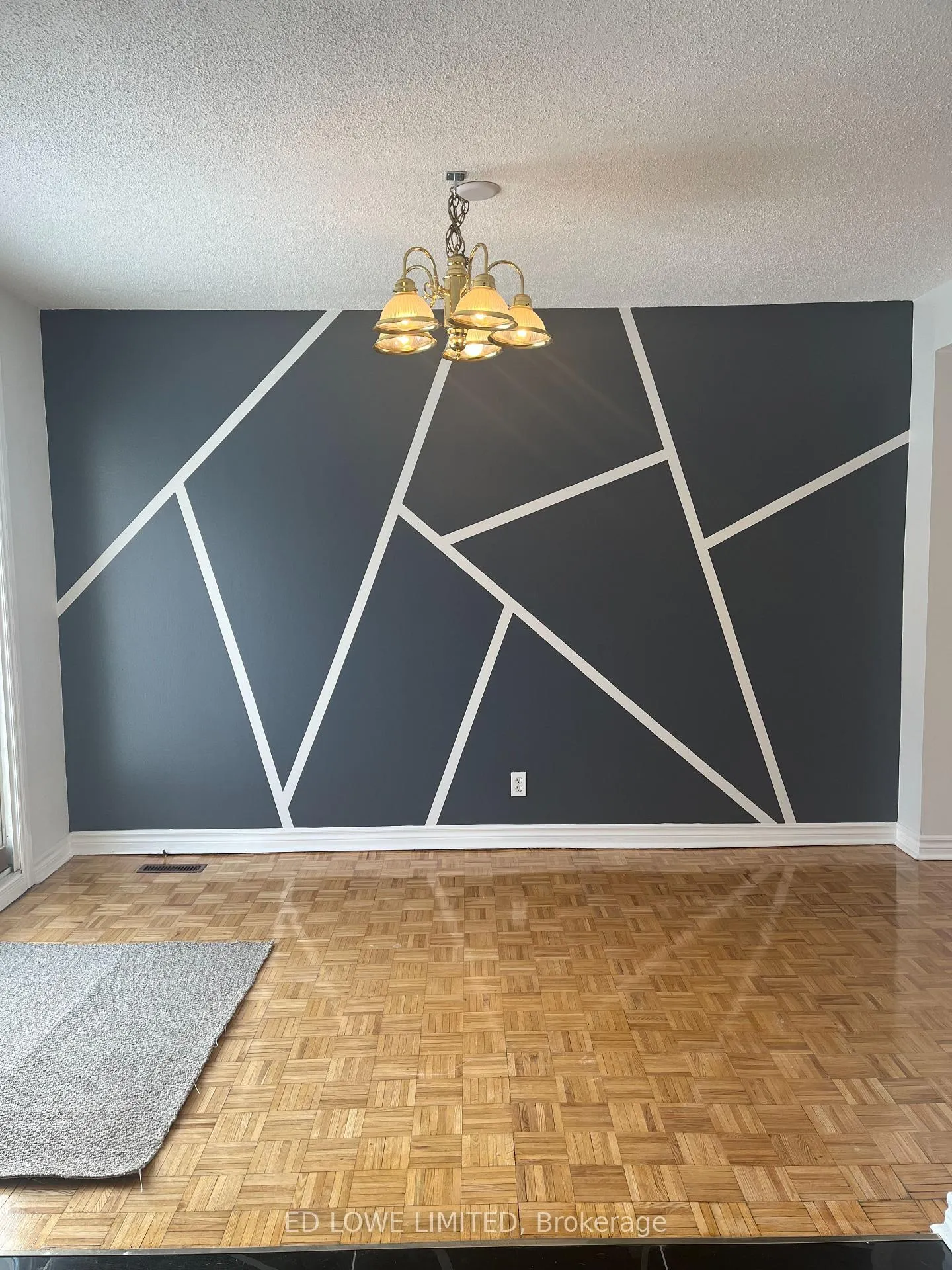 Photo 5 of Unit 6, 275 Blake Street, Barrie, North Shore — HOMEH